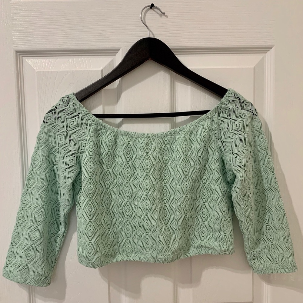 Crop Top with Short Sleeves
